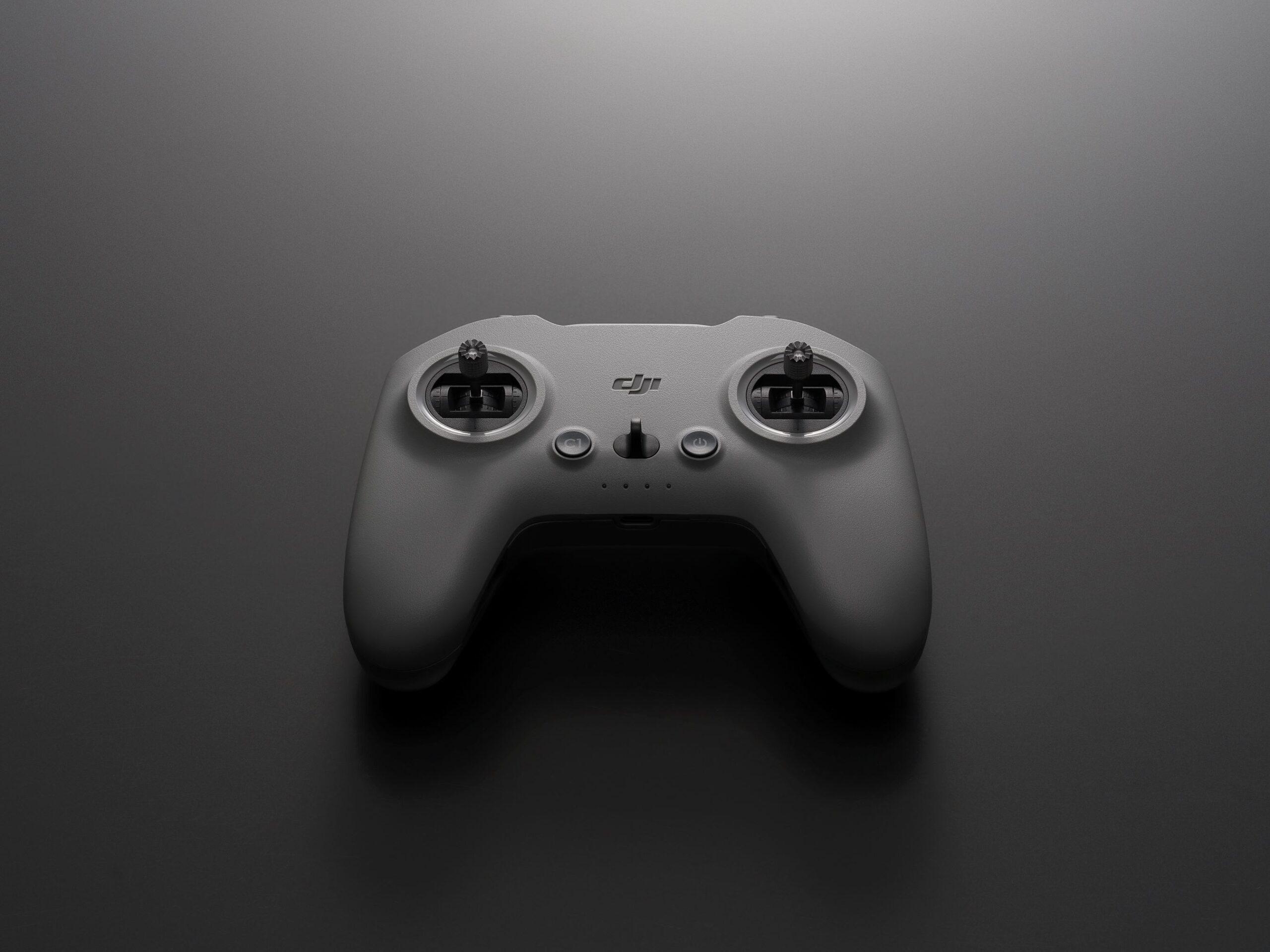 DJI FPV REMOTE CONTROLLER 3-5 DJI FPV REMOTE CONTROLLER 3