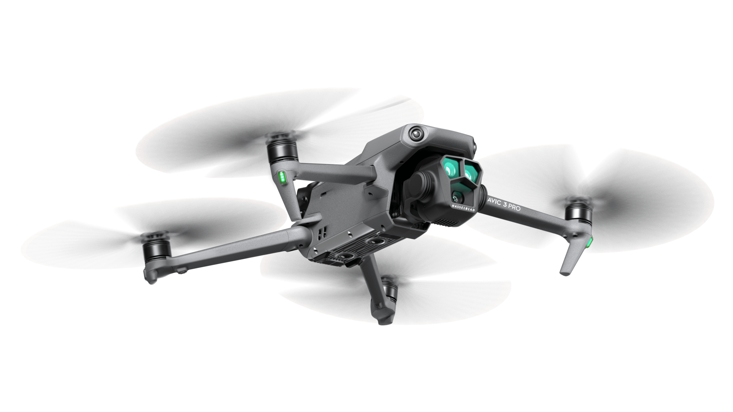 DJI Mavic 3 Pro_front looking up rotating blades-min DJI Mavic 3 Pro_front looking up rotating blades-min
