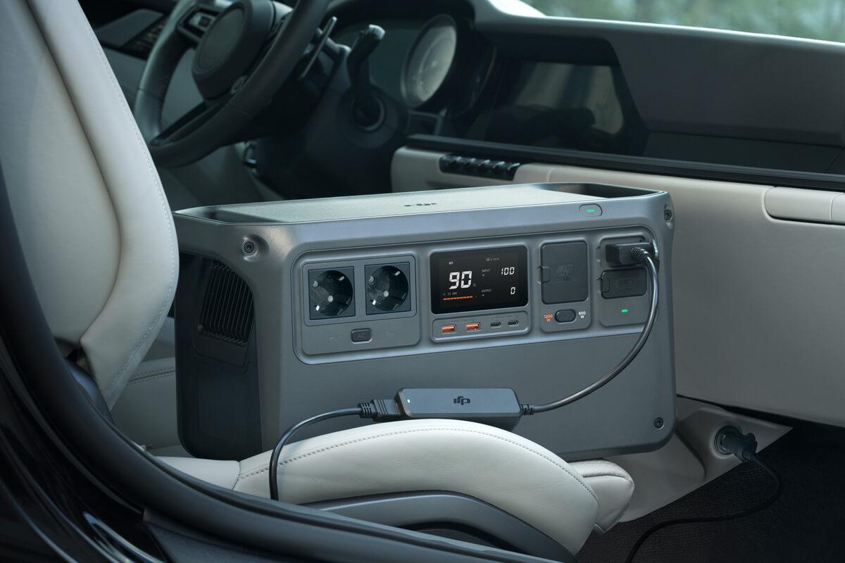 DJI Power Car Power Outlet to SDC Power Cable (12V/24V)