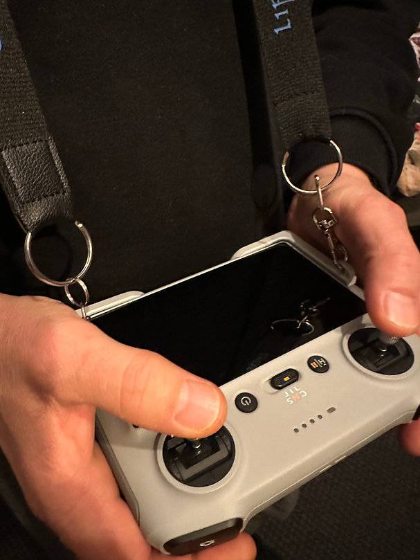 LifThor Claw -Lanyard for DJI RC & RC2 2 LifThor Claw -Lanyard for DJI RC & RC2 2